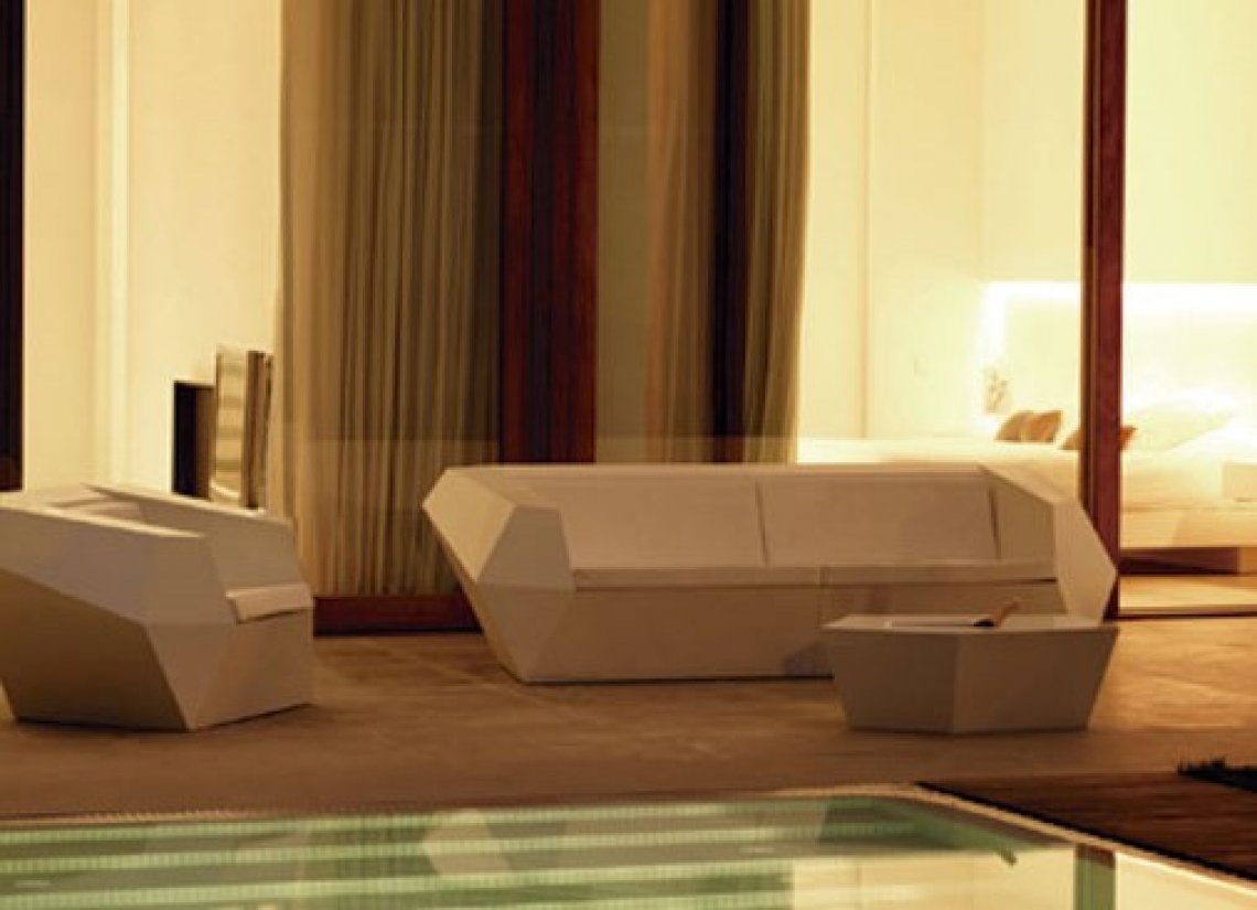 muebles-exterior-diseno-sofa-butaca-mesa-macetas-exterior-ramonesteve-vondom-19-.jpg