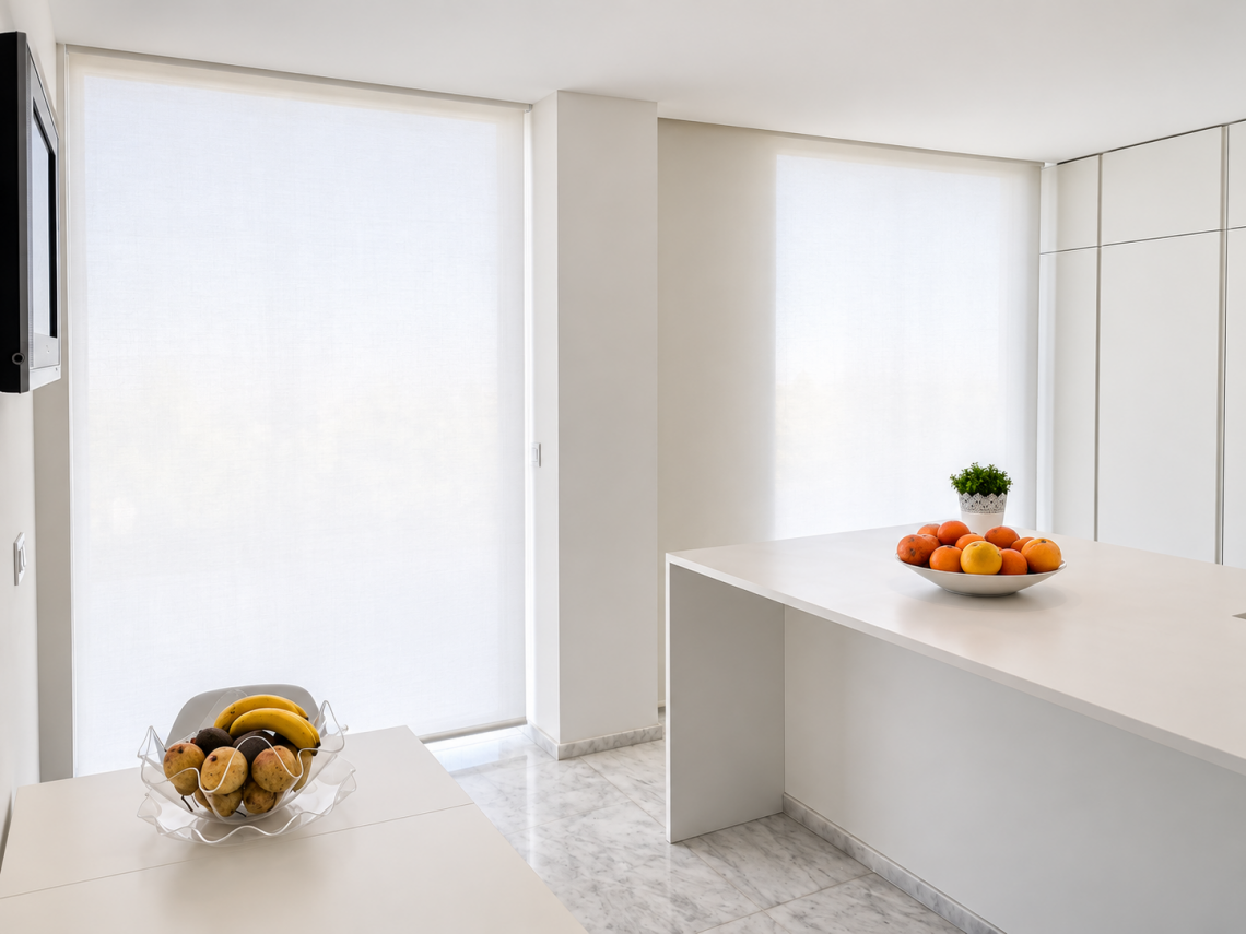 Solução Bandalux por medida para controlo de luz em cozinha — instalação RL Home.